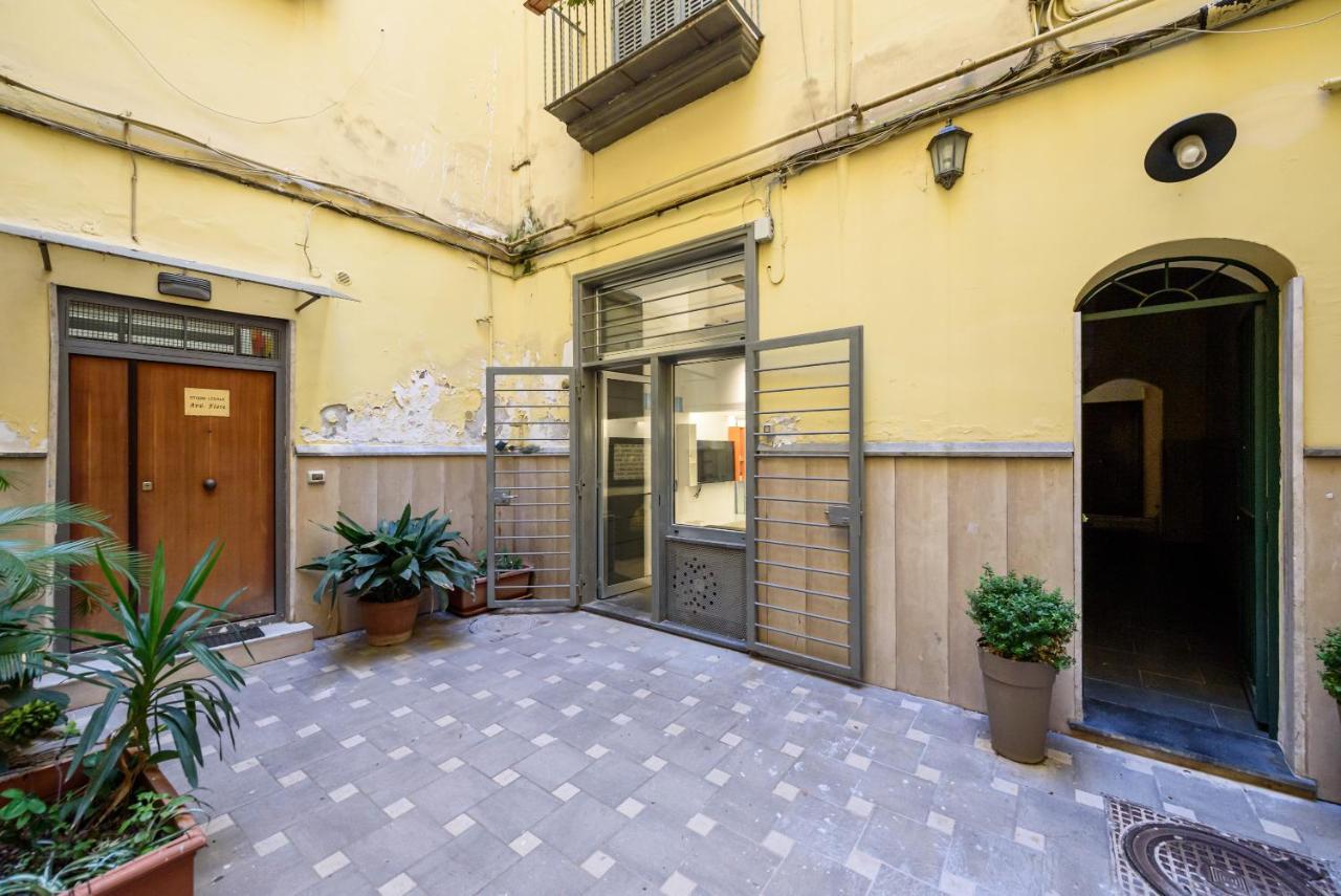 Riviera Di Chiaia 155 Appartement Napels Buitenkant foto